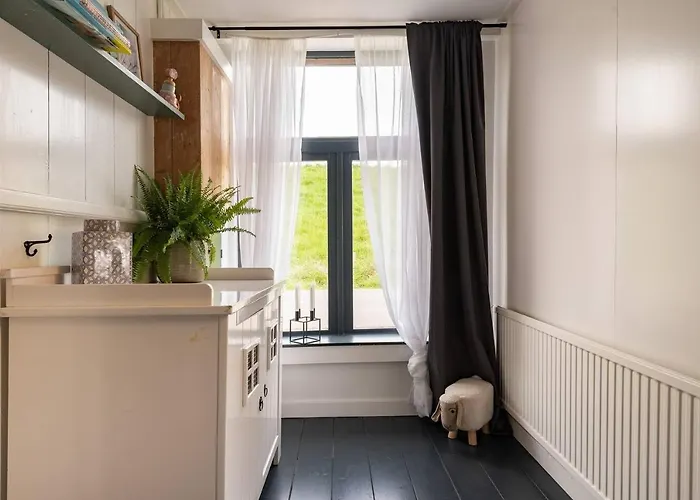 Vakantiehuis Private Characteristic Near The Andijk