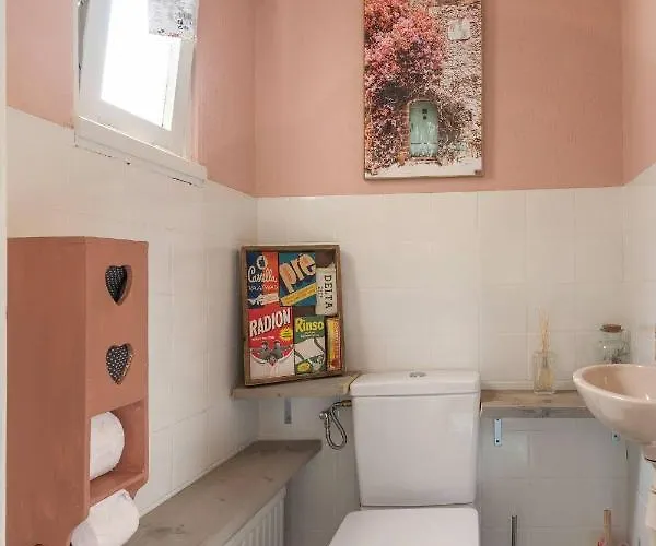 Private Characteristic Near The Vakantiehuis Andijk