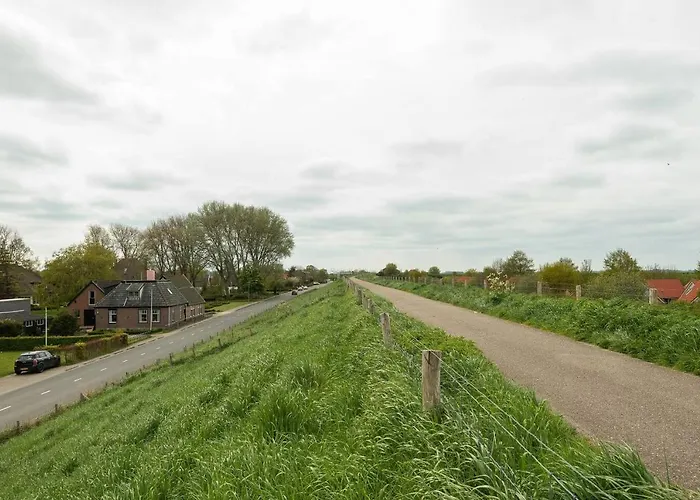 Vakantiehuis Private Characteristic Near The Andijk